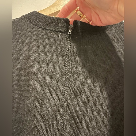 Vintage St. John Sportswear Black Crew Neck Short Sleeve Sweater Blouse size 2 - Picture 3 of 6